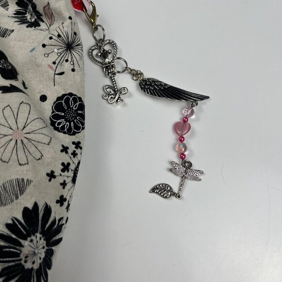 Hand made slouch pouch shoulder cotton bag with bag charm floral design - Picture 3 of 9